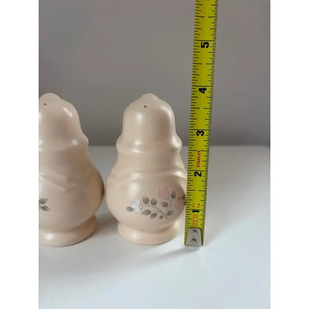 Pfaltzgraff Remembrance Salt Pepper Shakers Set Vintage USA Stoneware Floral